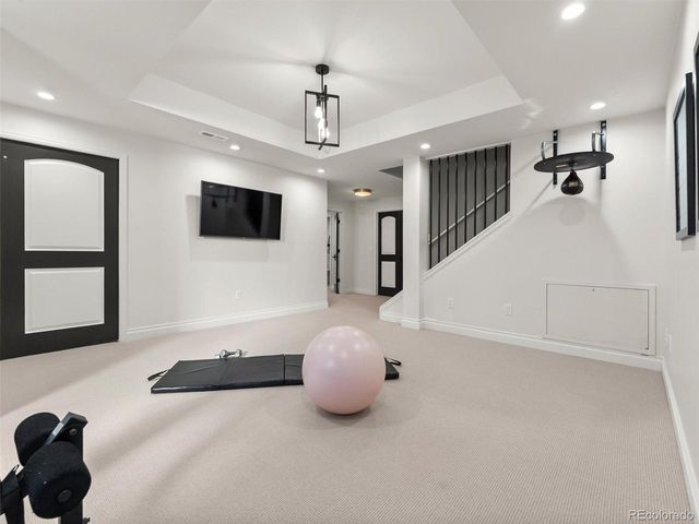 253 Oneida Ct, Denver, CO 80220