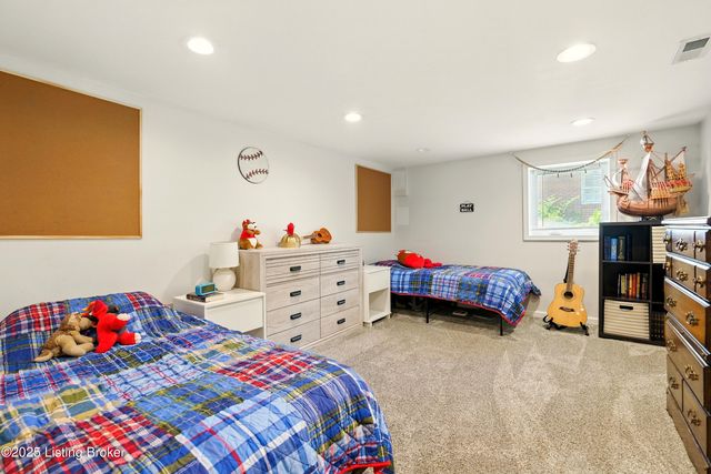 3807 Manner Dale Dr, Louisville, KY 40220