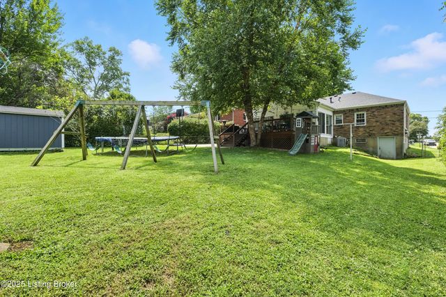 3807 Manner Dale Dr, Louisville, KY 40220