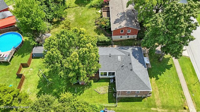 3807 Manner Dale Dr, Louisville, KY 40220