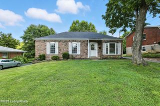 3807 Manner Dale Dr, Louisville, KY 40220