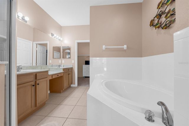 196 MINNIEHAHA CIRCLE, Haines City, FL 33844