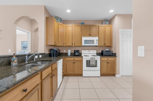 196 MINNIEHAHA CIRCLE, Haines City, FL 33844