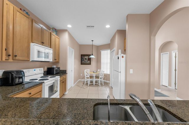 196 MINNIEHAHA CIRCLE, Haines City, FL 33844