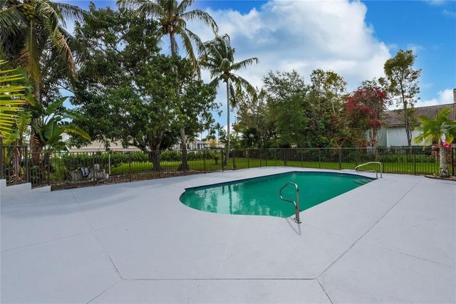 2090 Windsock Way, Wellington, FL 33414