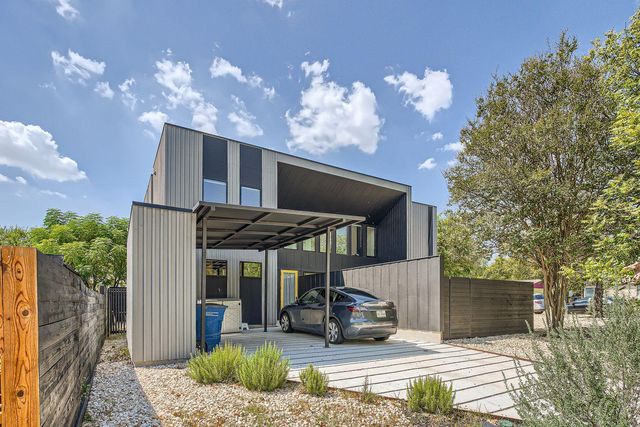 7525 Delafield LN A, Austin, TX 78752