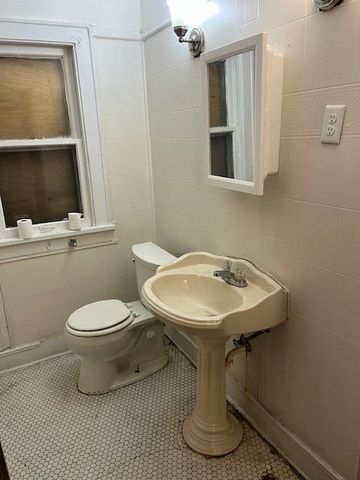 3611 N 12th STREET, Milwaukee, WI 53206