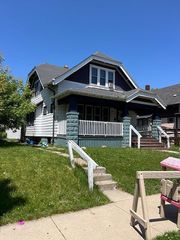 3611 N 12th STREET, Milwaukee, WI 53206