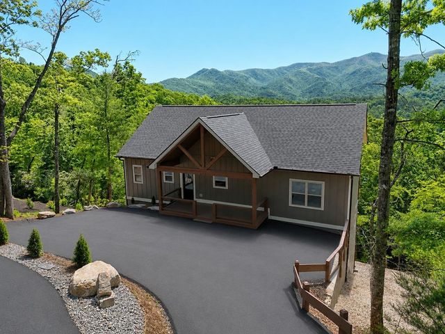 438 Mill Ridge Road, Hiawassee, GA 30546