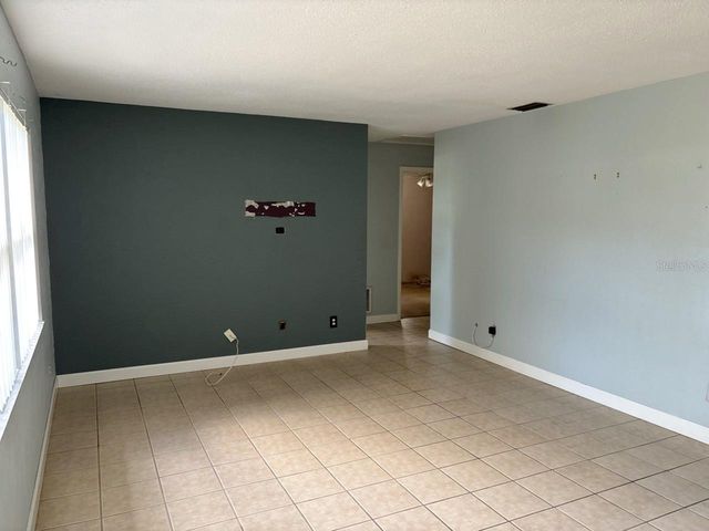 1854 76TH AVENUE N, St Petersburg, FL 33702