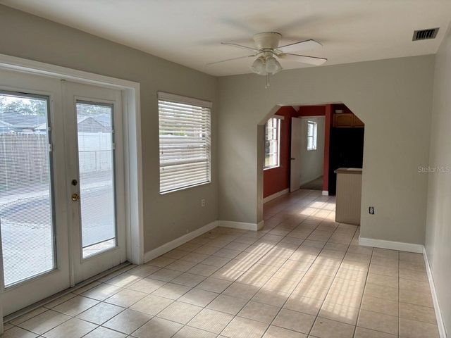 1854 76TH AVENUE N, St Petersburg, FL 33702