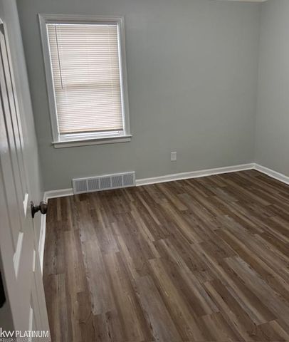 23856 Normandy Avenue, Eastpointe, MI 48021