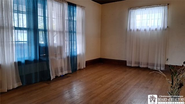 76 Pearl Avenue, Jamestown, NY 14701