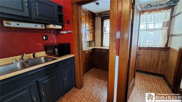 76 Pearl Avenue, Jamestown, NY 14701