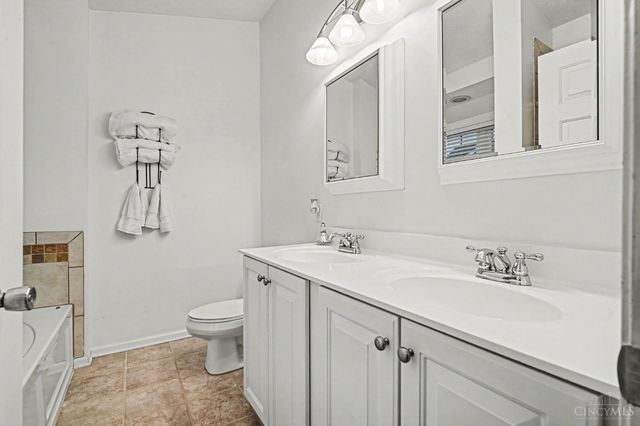 3362 Grand Falls Boulevard, Deerfield Twp., OH 45039