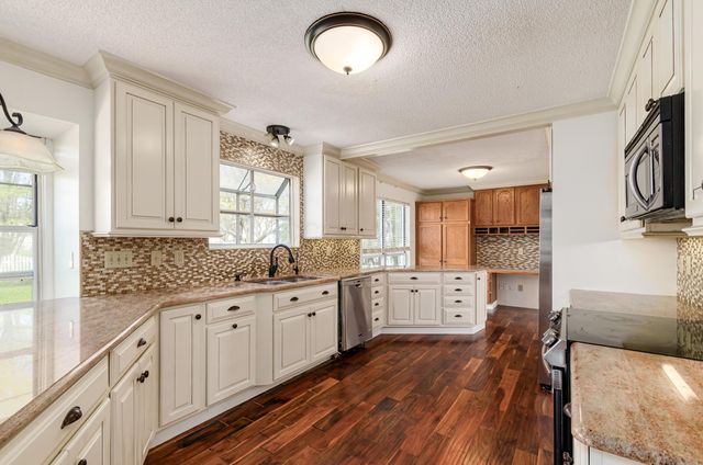 5240 Citrus Drive, Hilliard, OH 43026