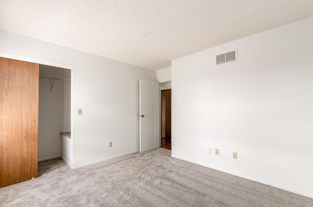 5240 Citrus Drive, Hilliard, OH 43026