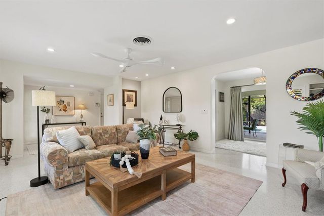 405 PARK BOULEVARD N, Venice, FL 34285