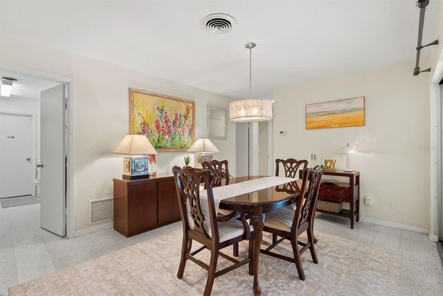 405 PARK BOULEVARD N, Venice, FL 34285