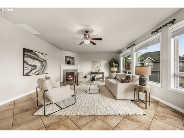 15968 Se VENICE RIDGE Way, Damascus, OR 97089