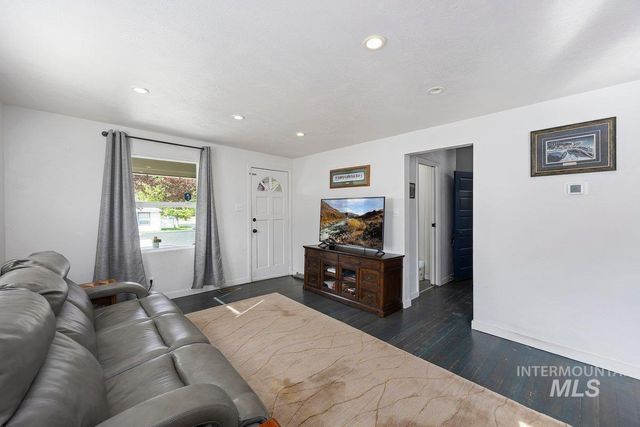 460 6th Ave N, Twin Falls, ID 83301