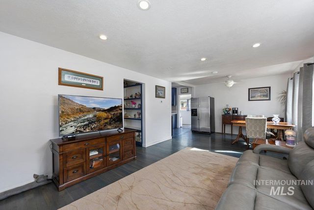 460 6th Ave N, Twin Falls, ID 83301