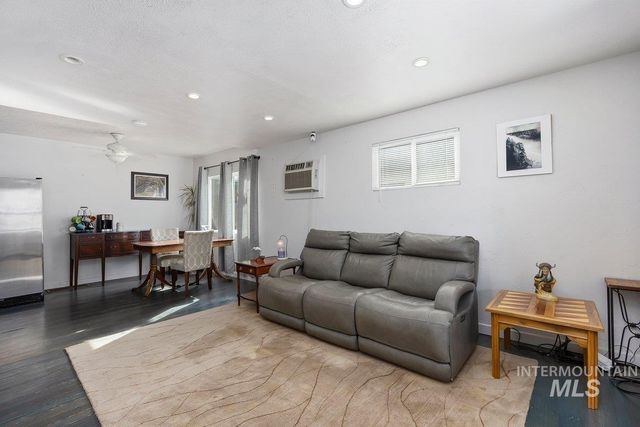 460 6th Ave N, Twin Falls, ID 83301