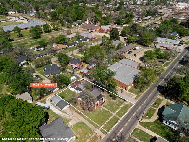 800 W Tyler St, Gilmer, TX 75644