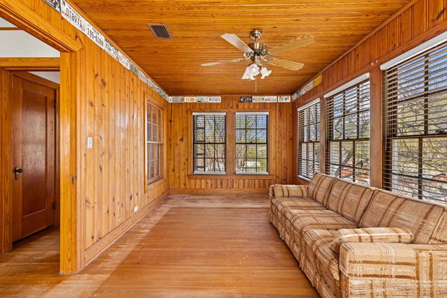 800 W Tyler St, Gilmer, TX 75644