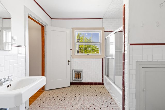 800 W Tyler St, Gilmer, TX 75644