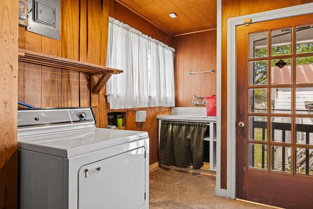 800 W Tyler St, Gilmer, TX 75644