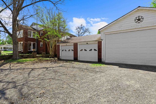 800 W Tyler St, Gilmer, TX 75644