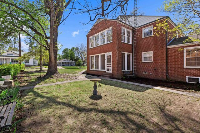 800 W Tyler St, Gilmer, TX 75644