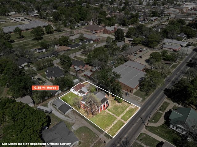 800 W Tyler St, Gilmer, TX 75644