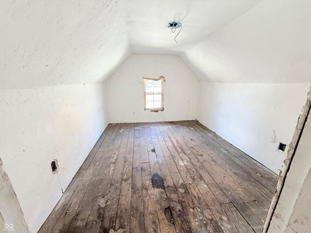 2221 E Lynn Street, Anderson, IN 46016