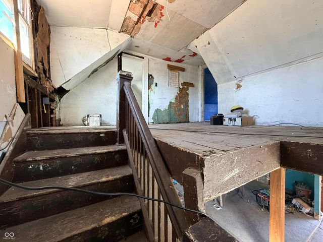 2221 E Lynn Street, Anderson, IN 46016