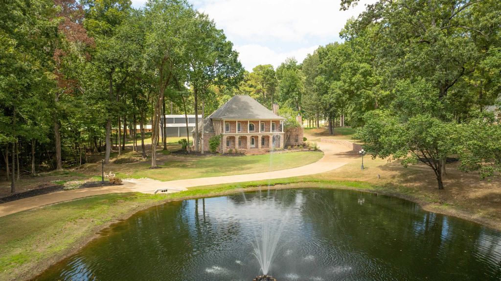 815 DENT RD, Eads, TN 38028