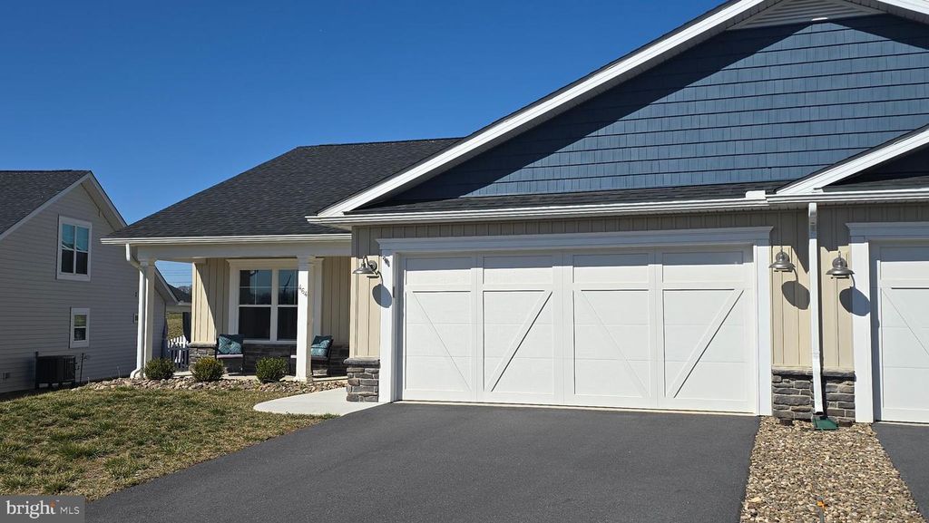 464 DRIPPING SPRING DRIVE, Hedgesville, WV 25427