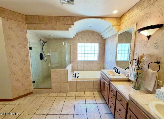 12267 BRONCO BUSTER Lane, El Paso, TX 79936