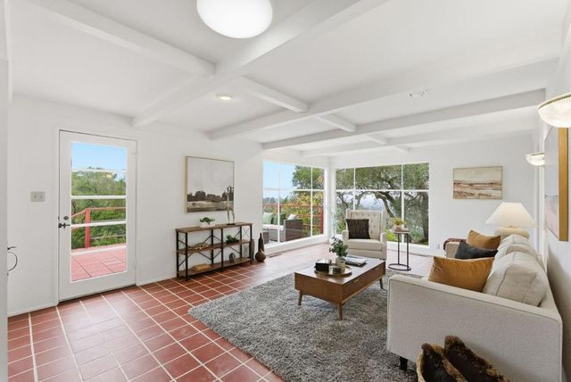 10915 Mora Drive, Los Altos Hills, CA 94024