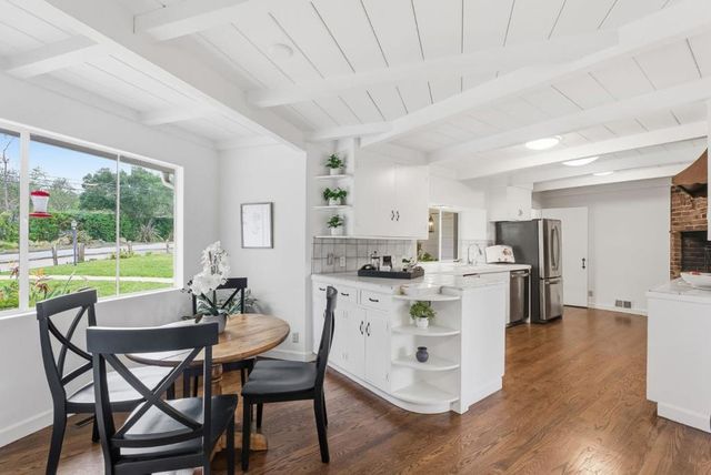 10915 Mora Drive, Los Altos Hills, CA 94024