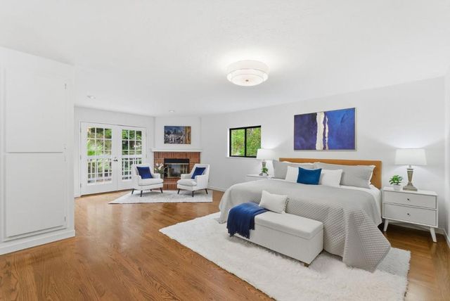 10915 Mora Drive, Los Altos Hills, CA 94024