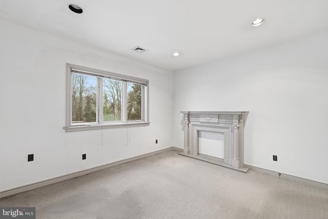 1440 KINGS HWY, Haddon Heights, NJ 08035