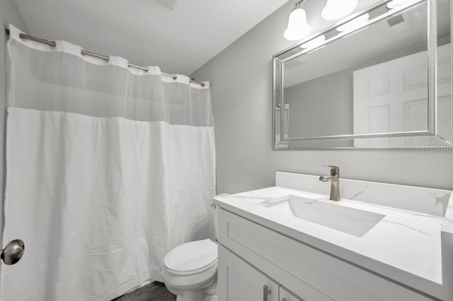 34841 N Oakside Avenue, Ingleside, IL 60041