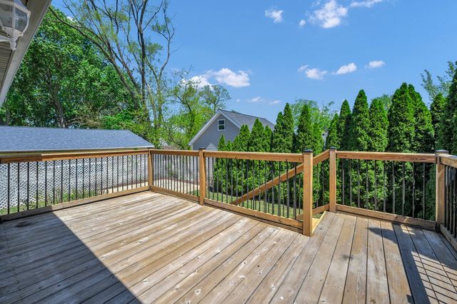34841 N Oakside Avenue, Ingleside, IL 60041