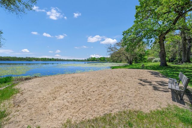 34841 N Oakside Avenue, Ingleside, IL 60041