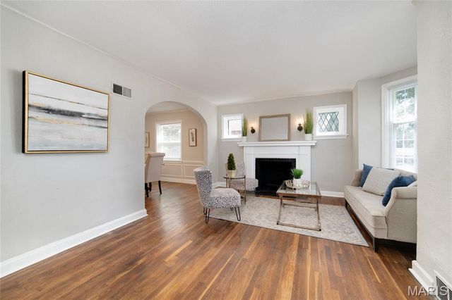 6911 Reder Avenue, Northwoods, MO 63121