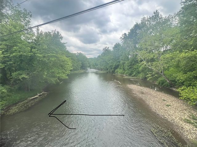 3007 Perry Hwy, Scott Twp, PA 16101