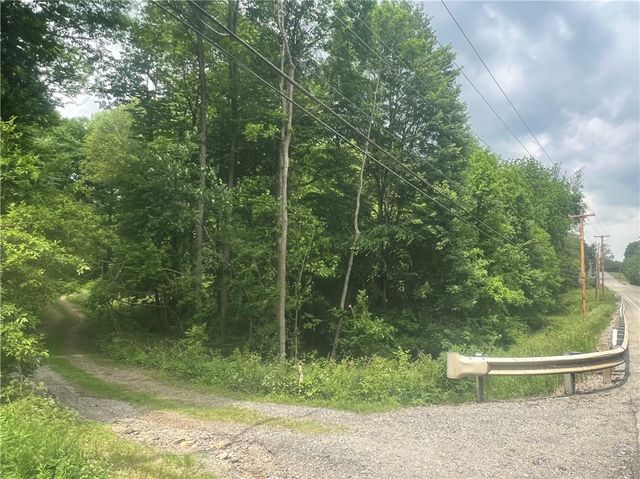 3007 Perry Hwy, Scott Twp, PA 16101