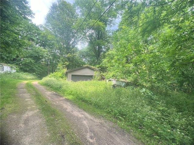 3007 Perry Hwy, Scott Twp, PA 16101